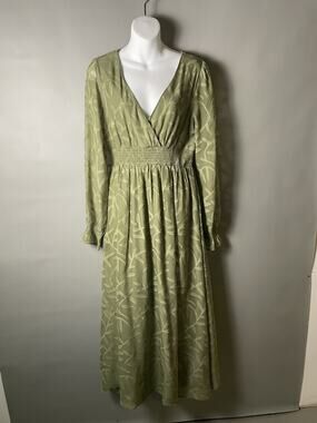Baltic Born Sage Green Floral Maxi Dress Size M NWT